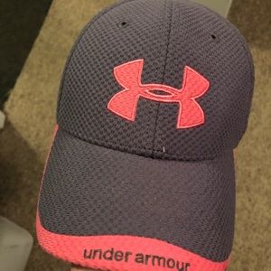 Women’s UA hat